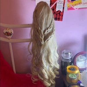 Daenerys Targaryen wig